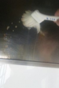 掃除に刷毛を使う